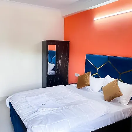 Hotels Near Saket Ignou Rd